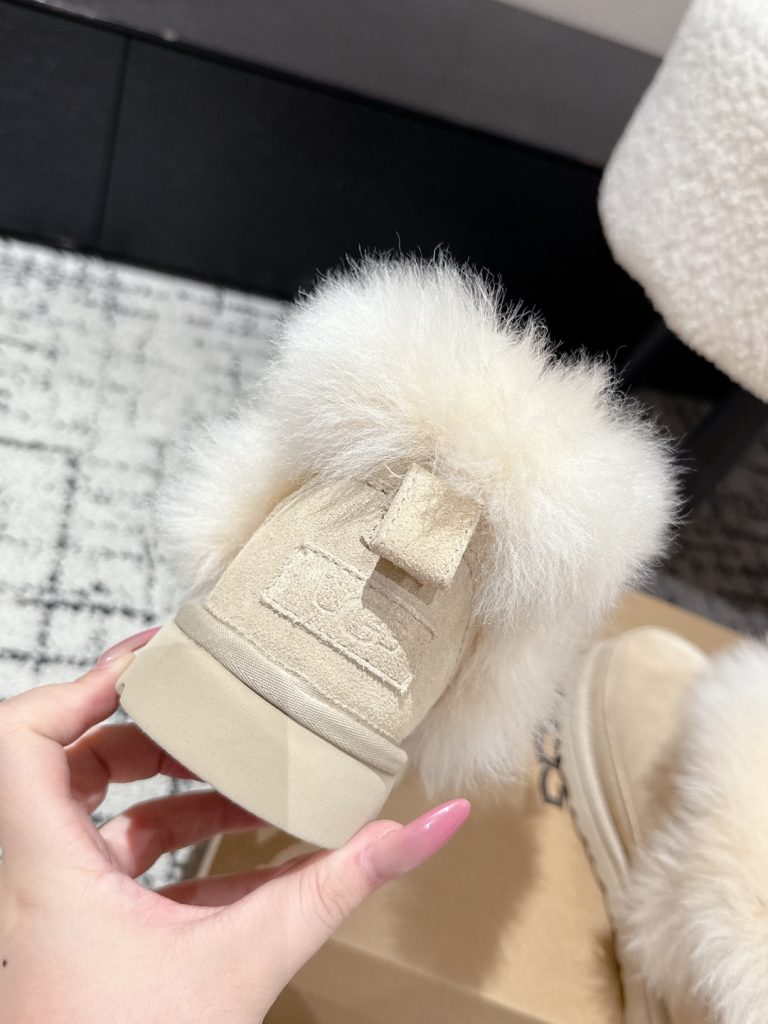UGG 女性用 ブーツ オフホワイト ふわふわファー付き 防寒 靴 保温性抜群 - 画像 7