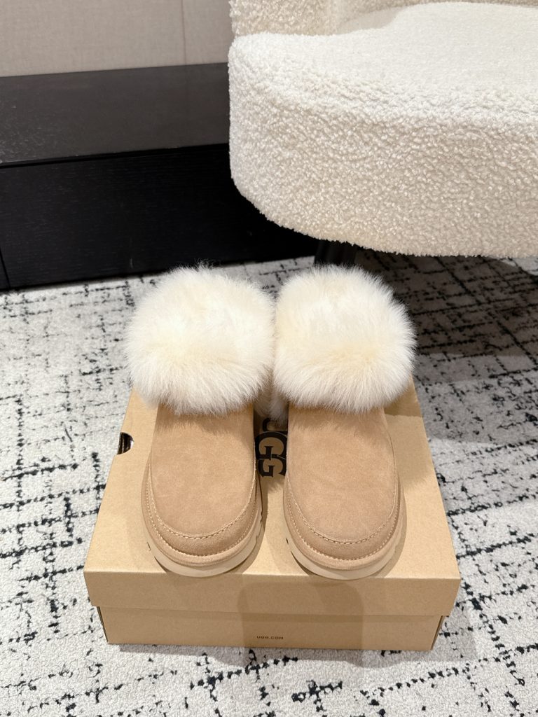 UGG レディース ブーツ ファー付き ベージュ 保温 防寒 2色|雨の日に使いやすいシューズを写真で確認