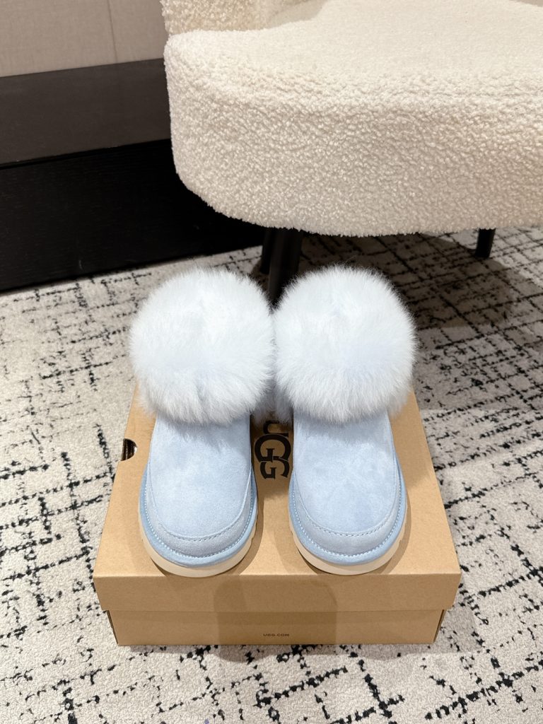 UGG 女性用 ファー付き ブーツ ベージュ フルフェイスタイプ 冬用 抜群 1色|週末に使いやすいシューズを写真で確認