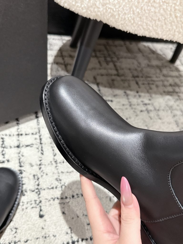CHANEL ブーツ レディース 黒 チェーン フラット 脚首丈 靴 1足 37サイズ - 画像 6
