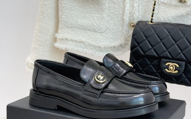CHANELの靴を予算内で探す前に見るレザーのポイント