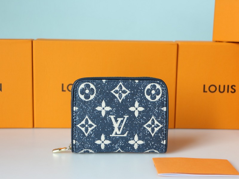 LOUIS VUITTON ルイヴィトン ジッピー コインパース 財布・小物｜ランチの日に写真で選び方を確認
