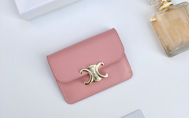 CELINEの財布・小物を毎日に使うなら確認したいこと