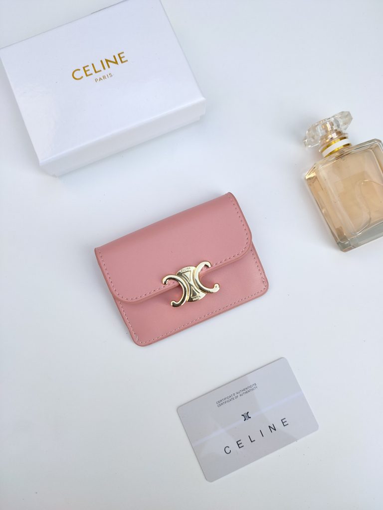 CELINEの財布・小物を毎日に使うなら確認したいこと