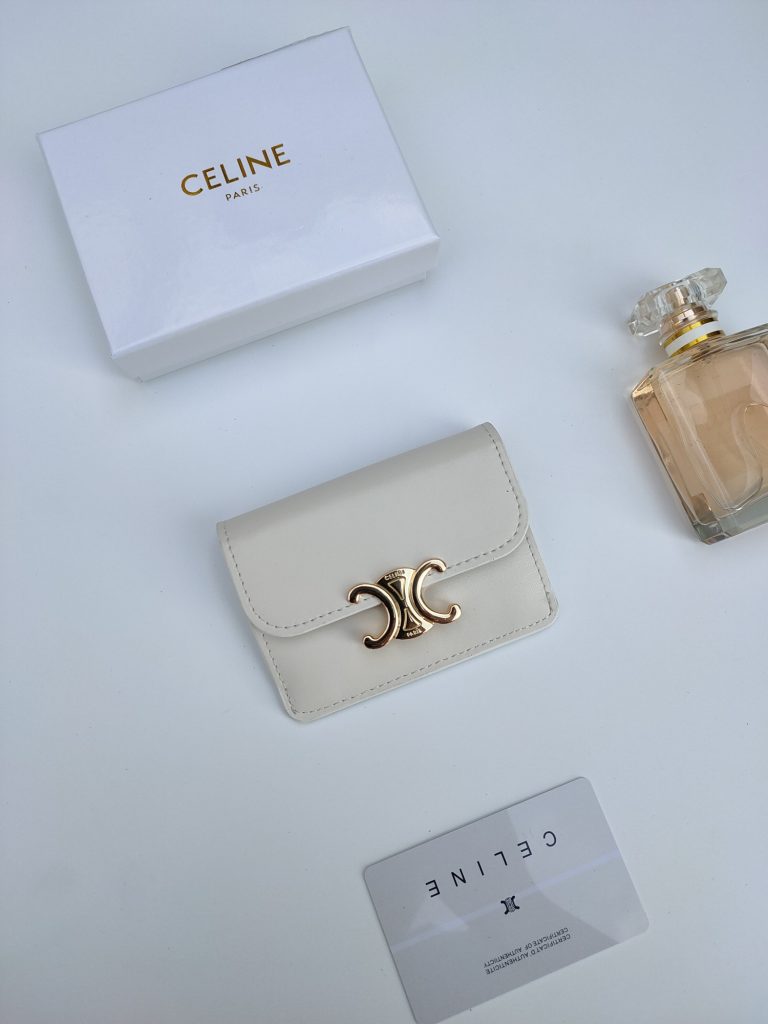 CELINE セリーヌ カードケース ホワイト 2色入 財布・小物|ギフト選びで予算内で見たいポイント