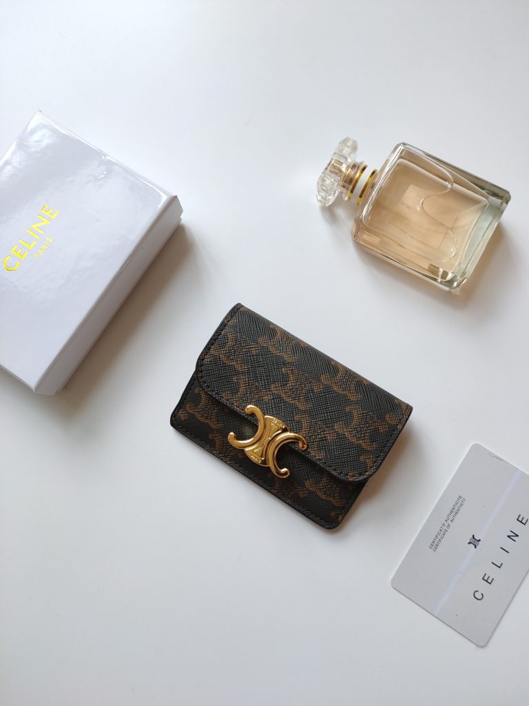 CELINE セリーヌ カードケース ブラウン レザー シグネチャー柄 高級感 プレゼントにも最適 - 画像 2