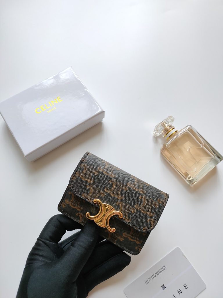 CELINE セリーヌ カードケース ブラウン レザー シグネチャー柄 高級感 プレゼントにも最適 - 画像 4
