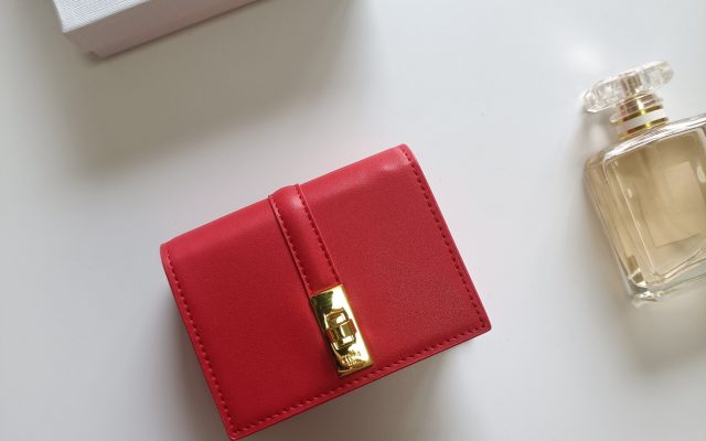 レディースの節約買いに向く財布か写真でチェック