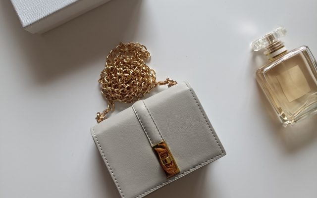 CELINEの財布・小物を毎日に使うなら確認したいこと