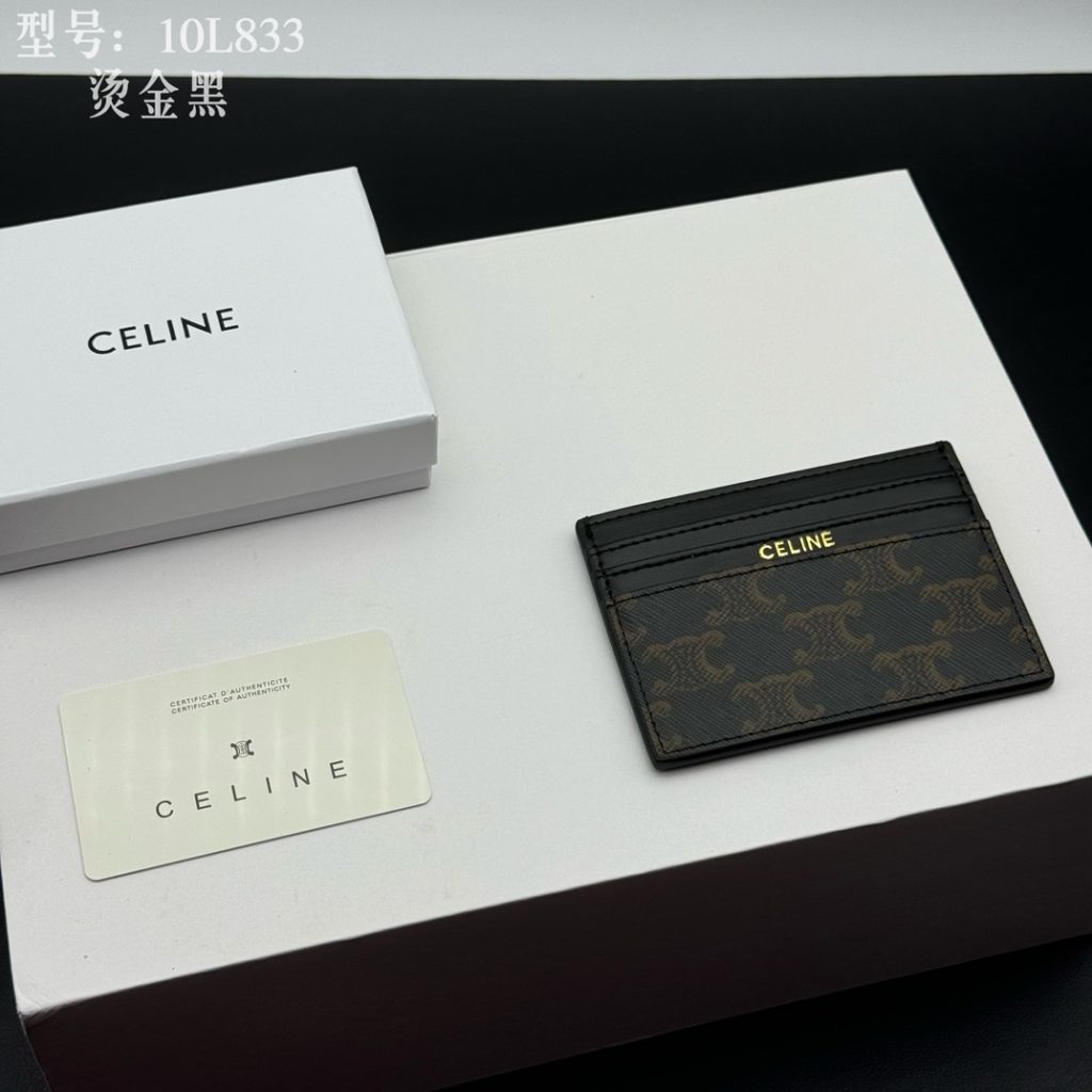 CELINE カードケース 10L833 金黒 メンズ レディース カード入れ シグネチャー…|ギフトに使いやすい財布・小物を写真で確認