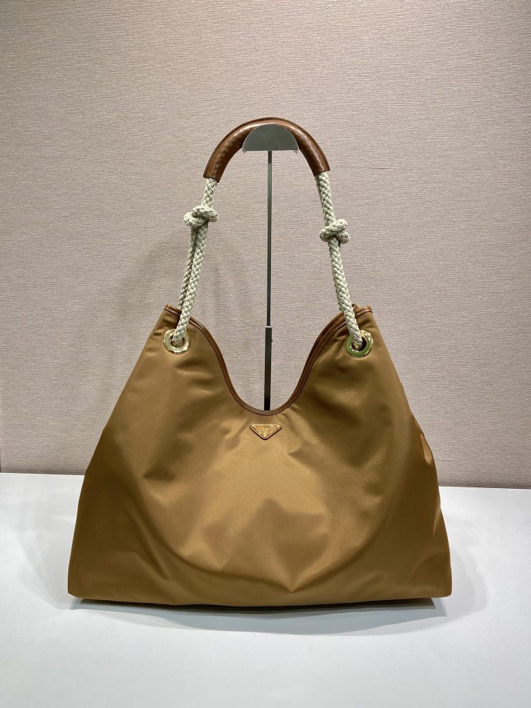 Pradaのバッグを毎日に使うなら確認したいこと