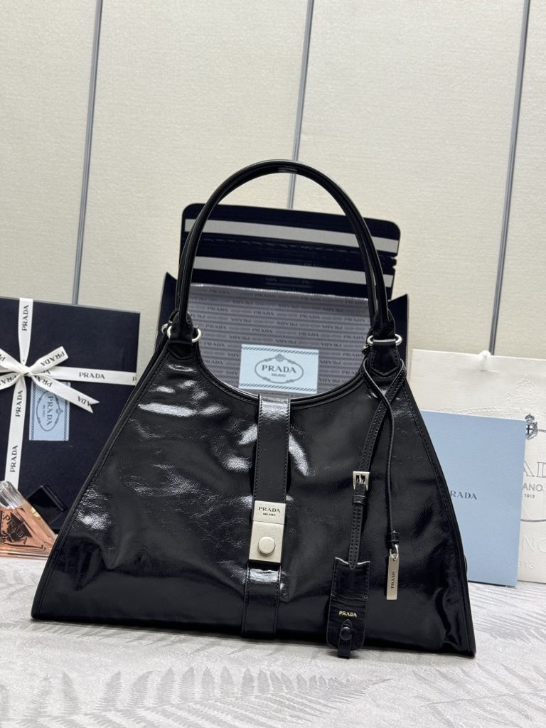 Pradaのバッグを毎日に使うなら確認したいこと