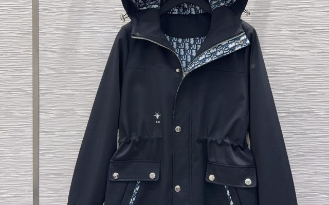 ブラックが映える服装は日常で使いやすいか