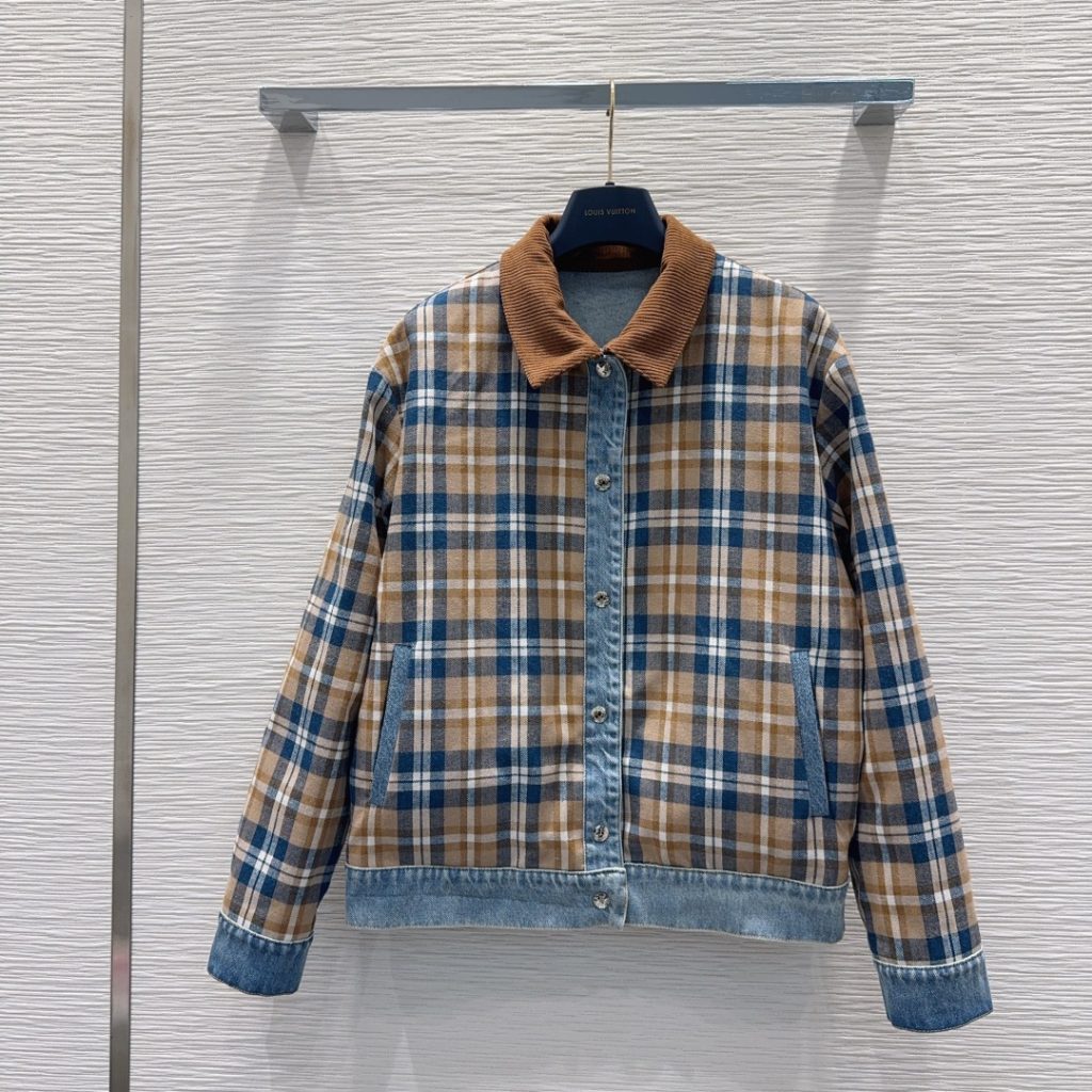 LOUIS VUITTON チェックジャケット ロゴ入り ブルー 綿100%｜休日に使いやすいファッションアイテムを写真で確認