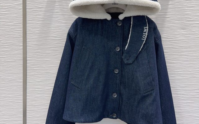 服装選びで迷ったら：ジャケットの価格と使い道