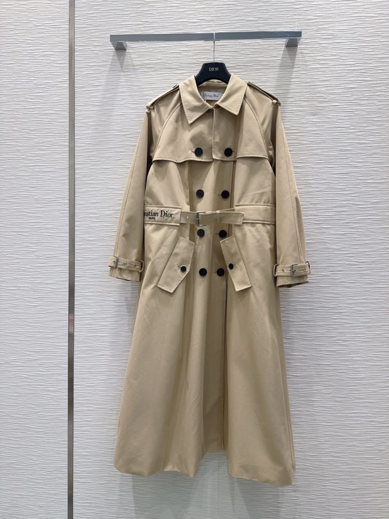 Diorの服装を毎日に使うなら確認したいこと