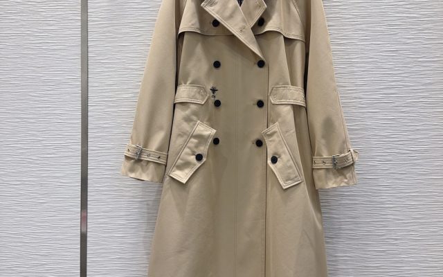 ユニセックスの節約買いに向く服装か写真でチェック