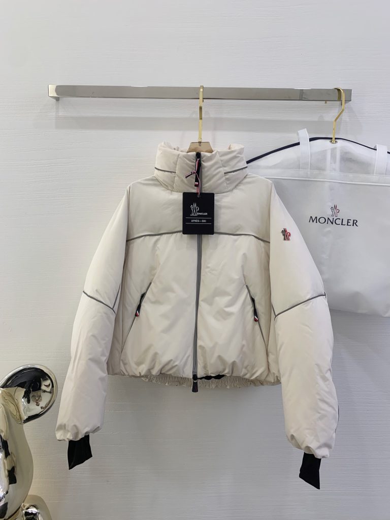 食事会用に検討したい服装:写真と商品リンク付き