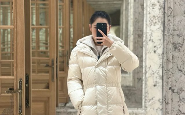 物価高でも選びやすい服装：MONCLERを自然に取り入れる
