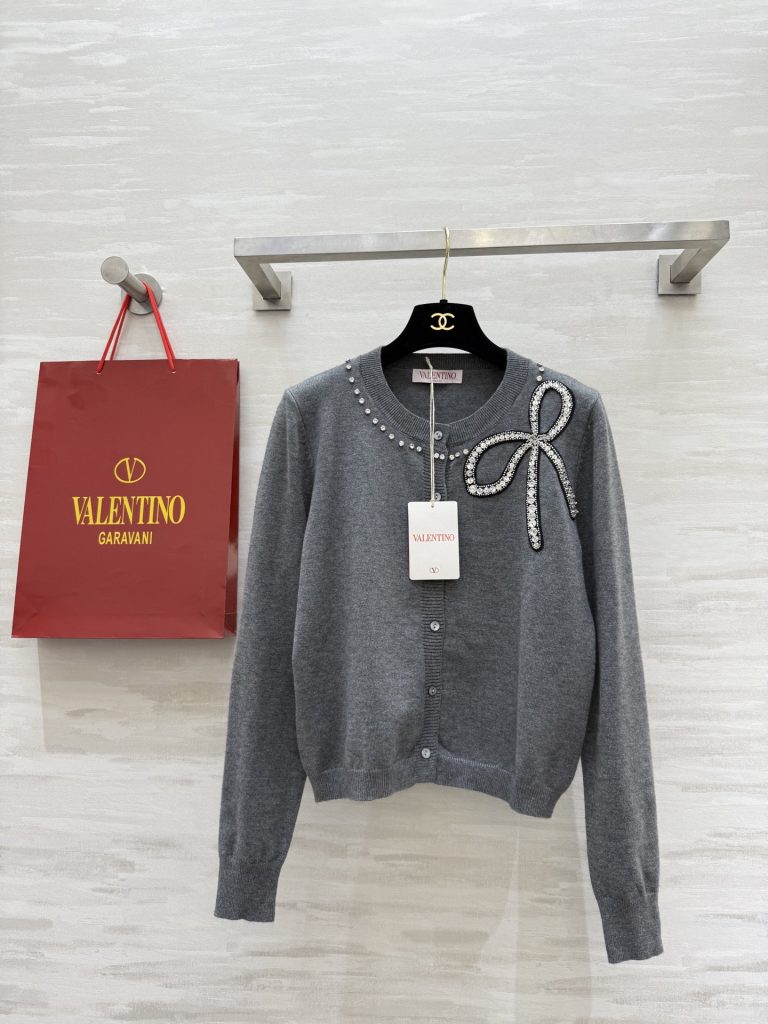 VALENTINO 250 ファッション インサート ブローチ ボーダー レディース グレー…|休日に使いやすいファッションアイテムを写真…