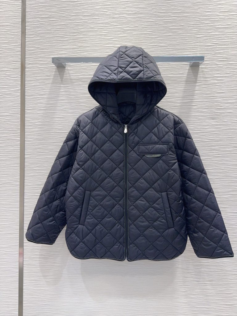 BRUNELLO CUCINELLI 370 2025FW クワッドローブ ブラック ファッション｜通勤の日に使いやすさを写真で整理