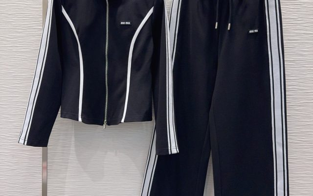 ブラック系その他を服に合わせるなら見るべき3点