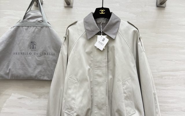 写真系その他を服に合わせるなら見るべき3点