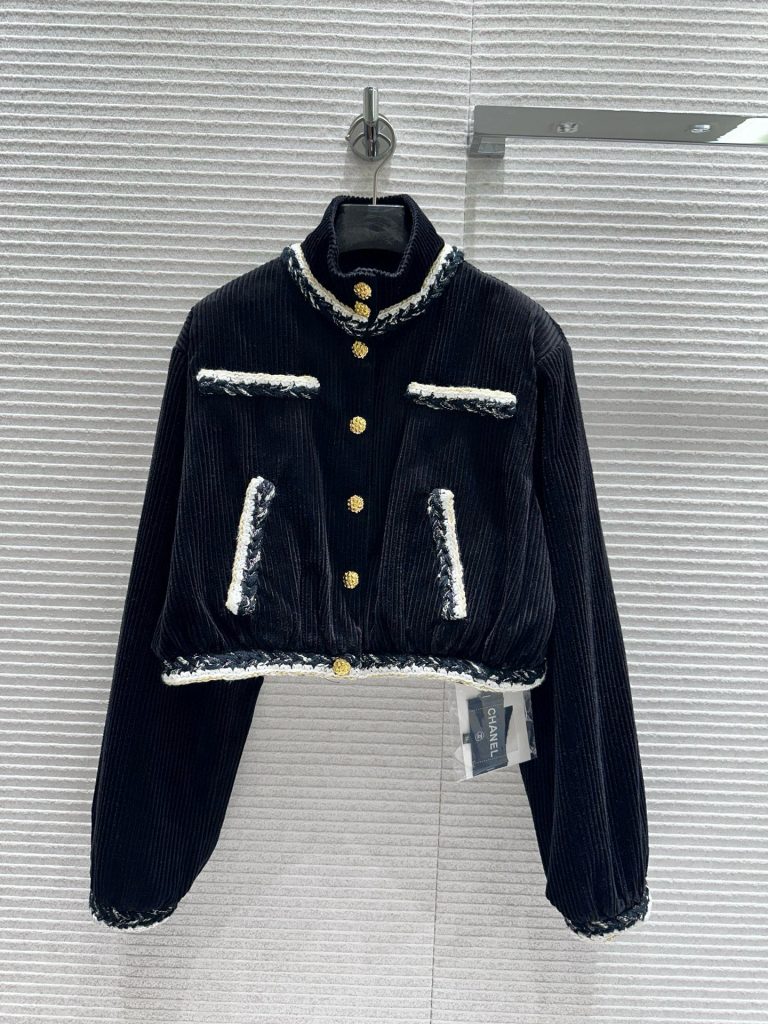 CHANELのその他は価格・収納・合わせ方でどう見るか