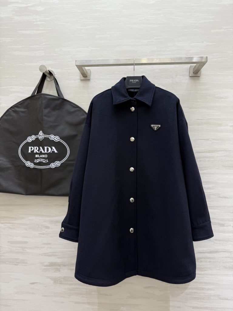 PRADA ニット メンズ 24FW 羊毛 ブルゾン ブラック｜カフェに使いやすいファッションアイテムを写真で確認