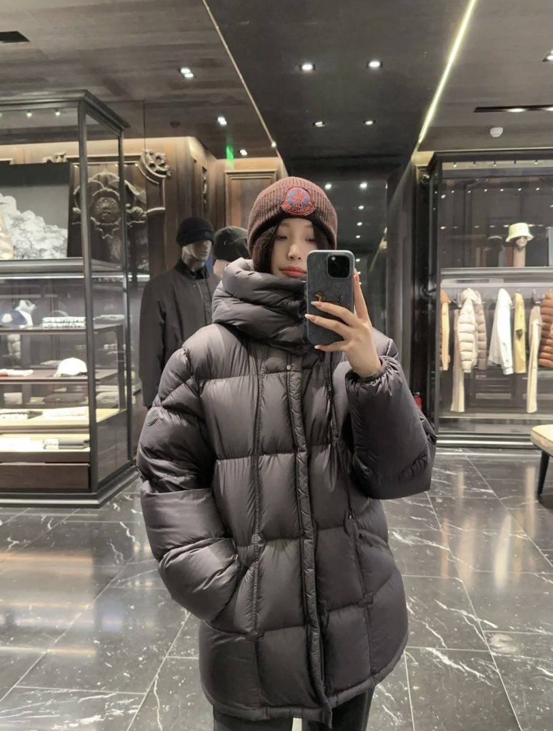 日常で使いやすいMONCLERのその他を写真で確認