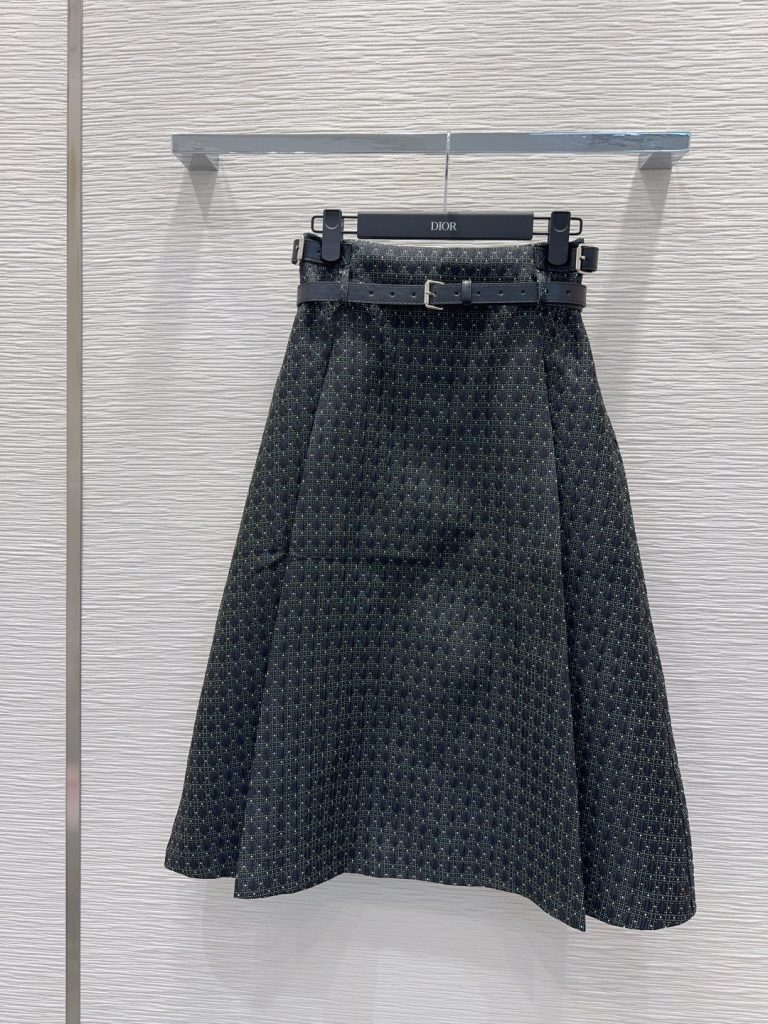 DIOR 330 ロゴ柄 ファブリック ブラック 財布・小物|毎日に失敗しにくい選び方