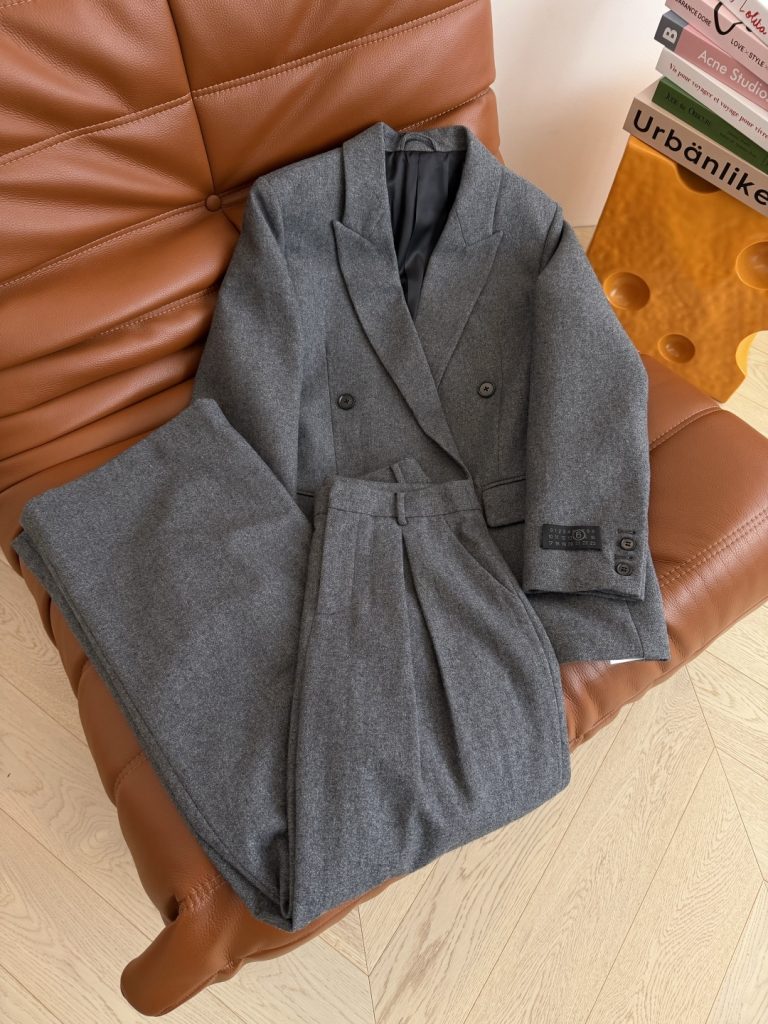 レザー系セットアップを服に合わせるなら見るべき3点
