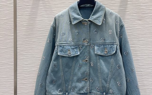 服装選びで迷ったら：ジャケットの価格と使い道