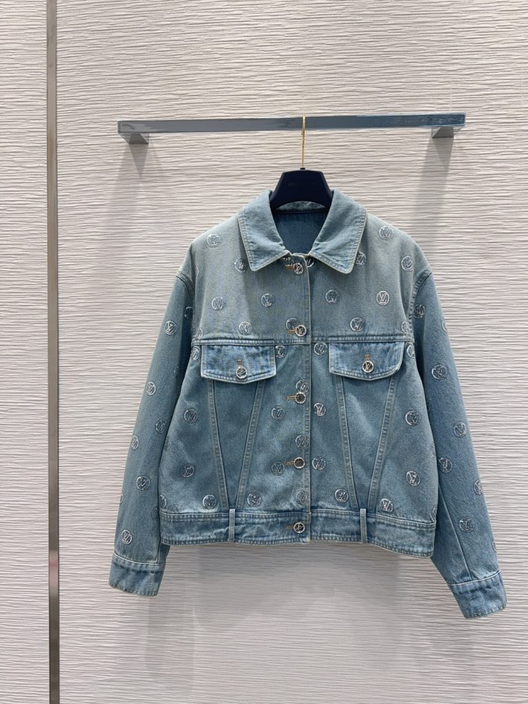 服装選びで迷ったら:ジャケットの価格と使い道