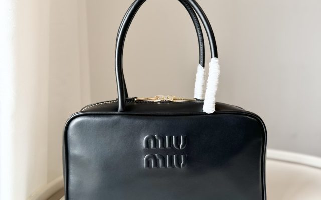 ユニセックスの節約買いに向くバッグか写真でチェック