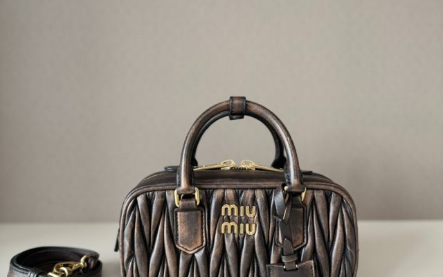 物価高でも選びやすいショルダーバッグ：ブランドアイテムを自然に取り入れる