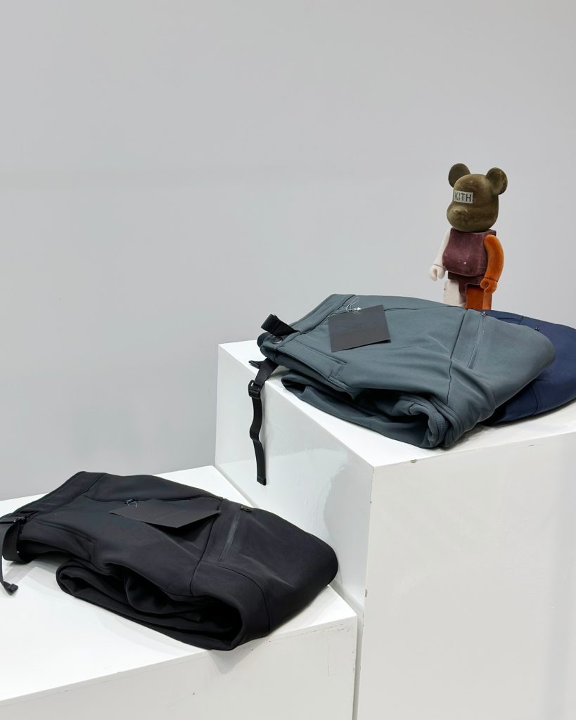 ARC TERYX ARC’TERYX パンツ マルチポケット A4収納 軽量 ボトムス ネイビー/ブラック/グ…｜仕事帰りに使いやすいフ…