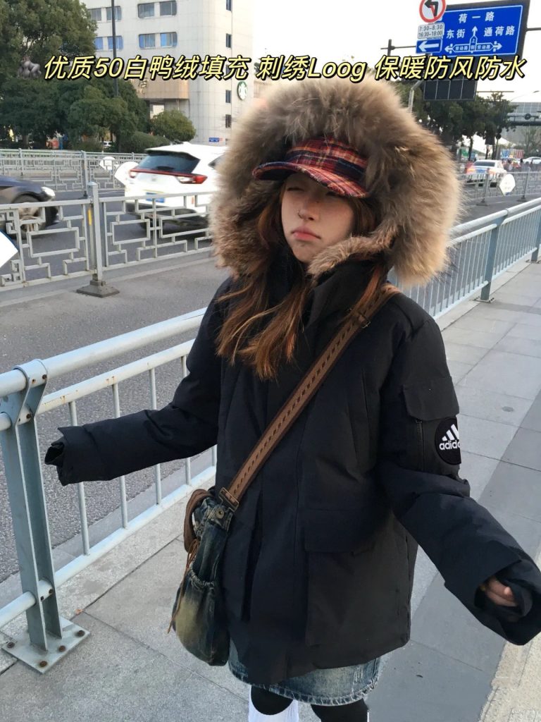 ADIDAS パーカー パーカージャケット 50%白ダックダウン ファッション｜旅行の日に写真で選び方を確認