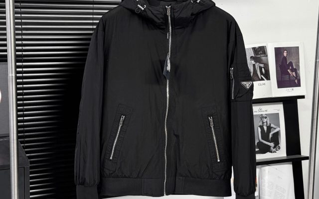 ユニセックスの節約買いに向くパーカーか写真でチェック