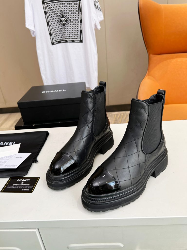 シャネル　CHANEL　ブーツ　人気靴　レディース　レディース靴　boots　女性　オシャレ　ショットブーツ - 画像 3