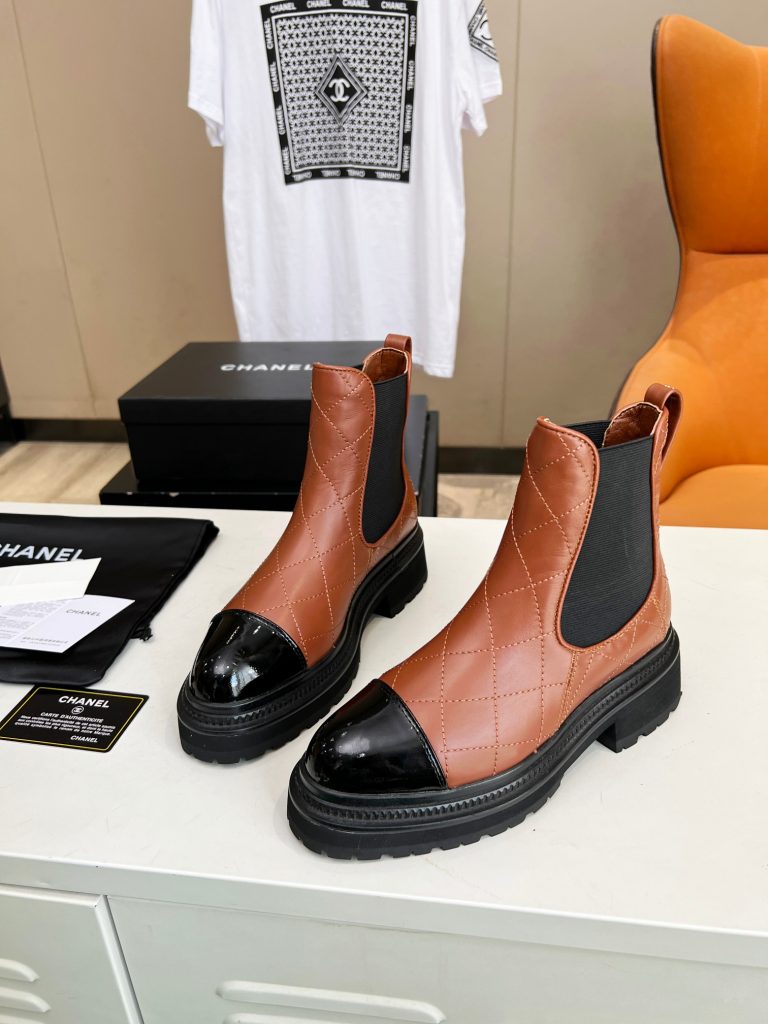 シャネル　CHANEL　ブーツ　人気靴　レディース　レディース靴　boots　女性　オシャレ　ショットブーツ - 画像 2