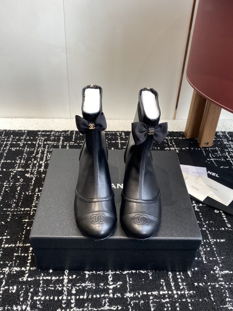 CHANELの靴を予算内で探す前に見るブラックのポイント