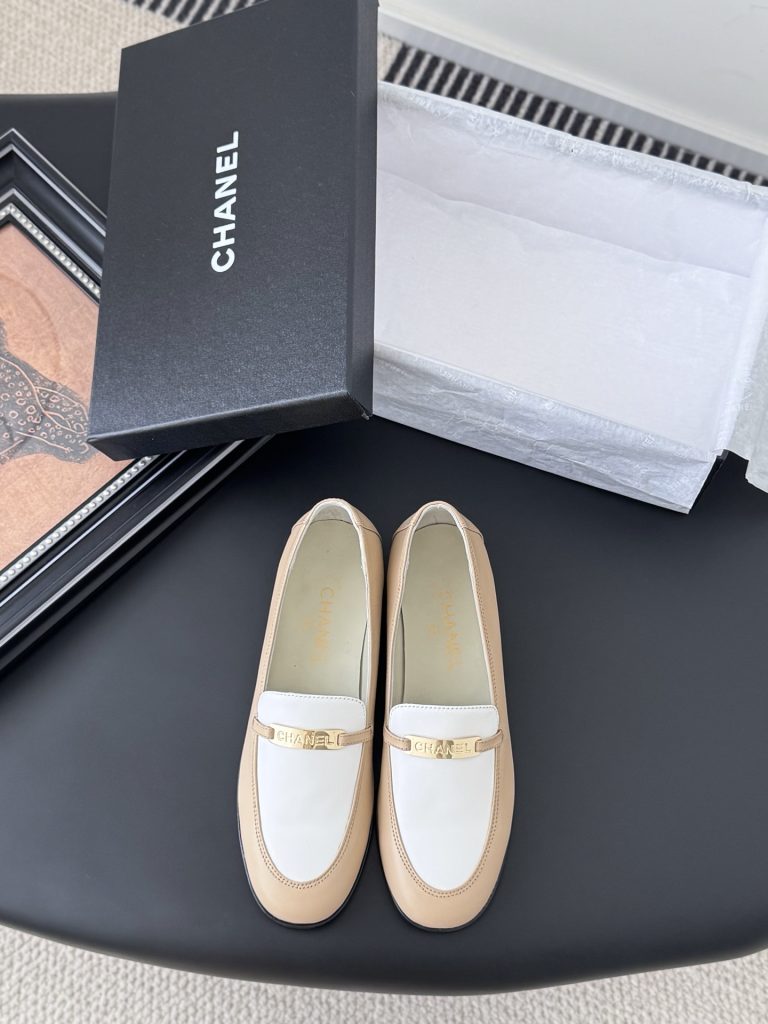 CHANELのその他は価格・収納・合わせ方でどう見るか
