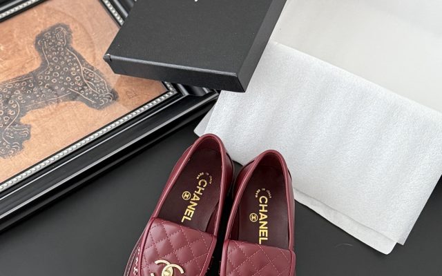 CHANELのその他は価格・収納・合わせ方でどう見るか