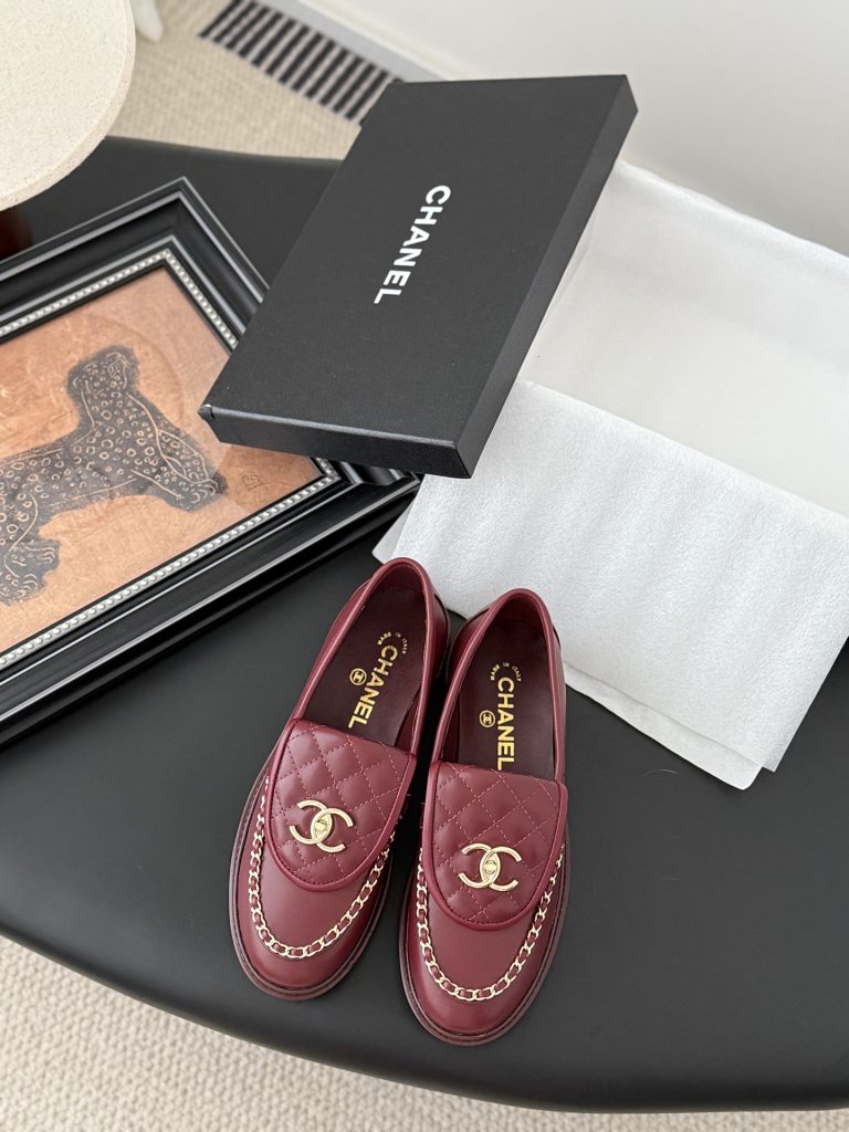 CHANELのその他は価格・収納・合わせ方でどう見るか