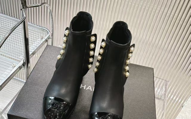 CHANELの靴を予算内で探す前に見る黒のポイント