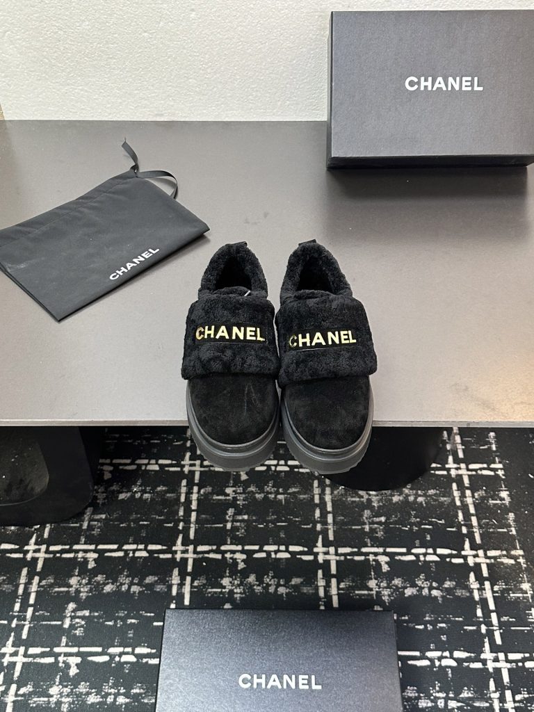CHANELのスニーカーは価格・収納・合わせ方でどう見るか