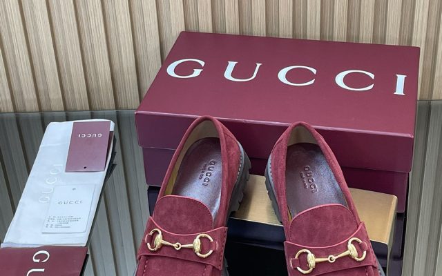 Gucciのその他は価格・収納・合わせ方でどう見るか
