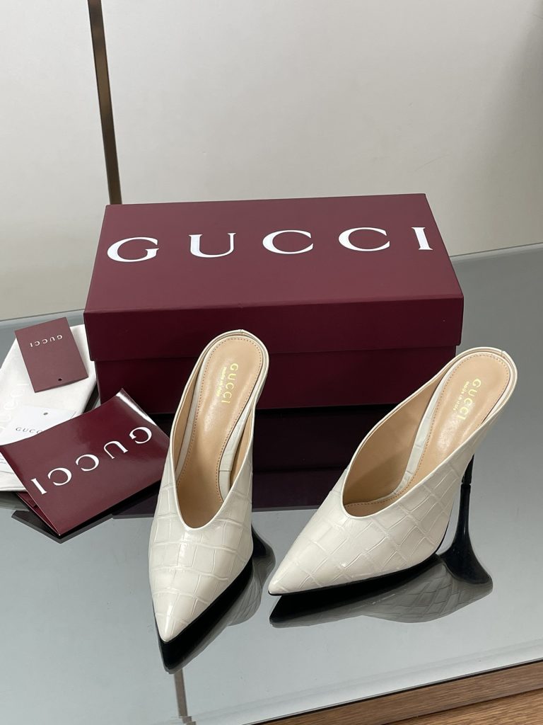 GUCCI グッチ フラットパンプス 本革 通勤 通学 ブラック - 画像 3
