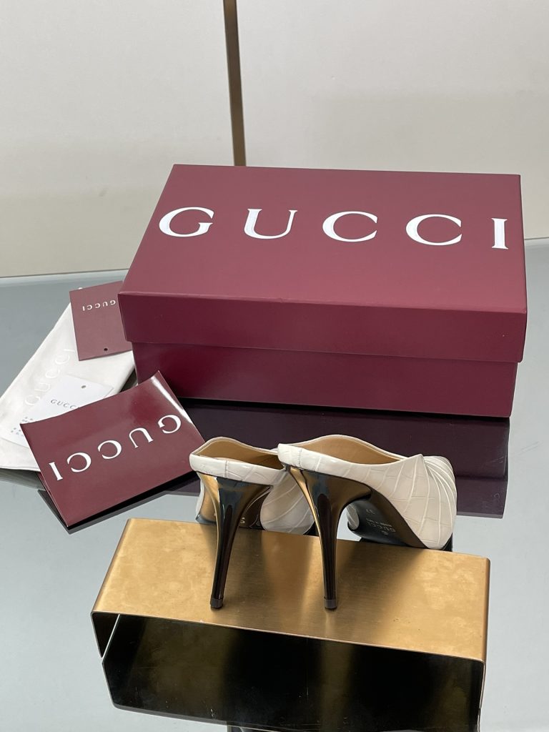 GUCCI グッチ フラットパンプス 本革 通勤 通学 ブラック - 画像 5